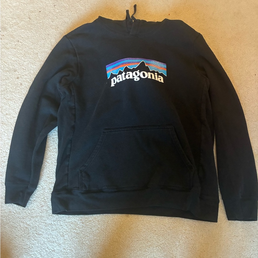 Patagonia Black Sweatshirt with Logo